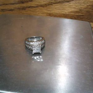 Ring 14K Gold WHITE GOLD 5.9 DWT