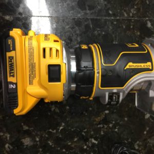 DEWALT DCW600 Router