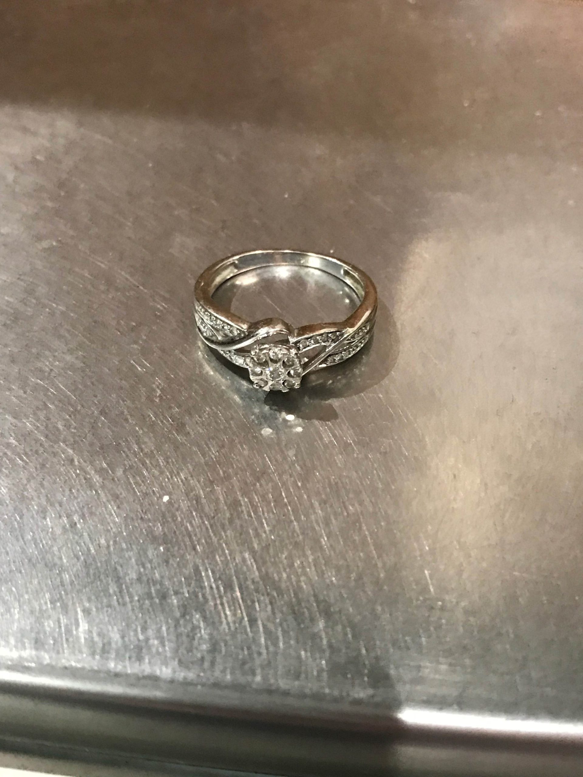 Ring 10K Gold WHITE GOLD 1.9 DWT
